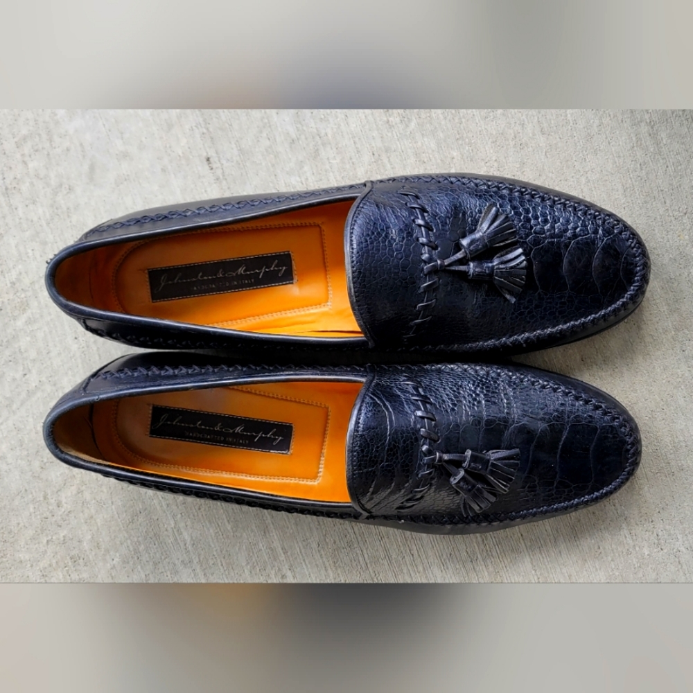 JOHNSTON MURPHY SIGNATURE LINE OSTRICH SHOES.